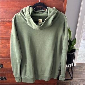 ZYIA Olive sweater/hoodie women